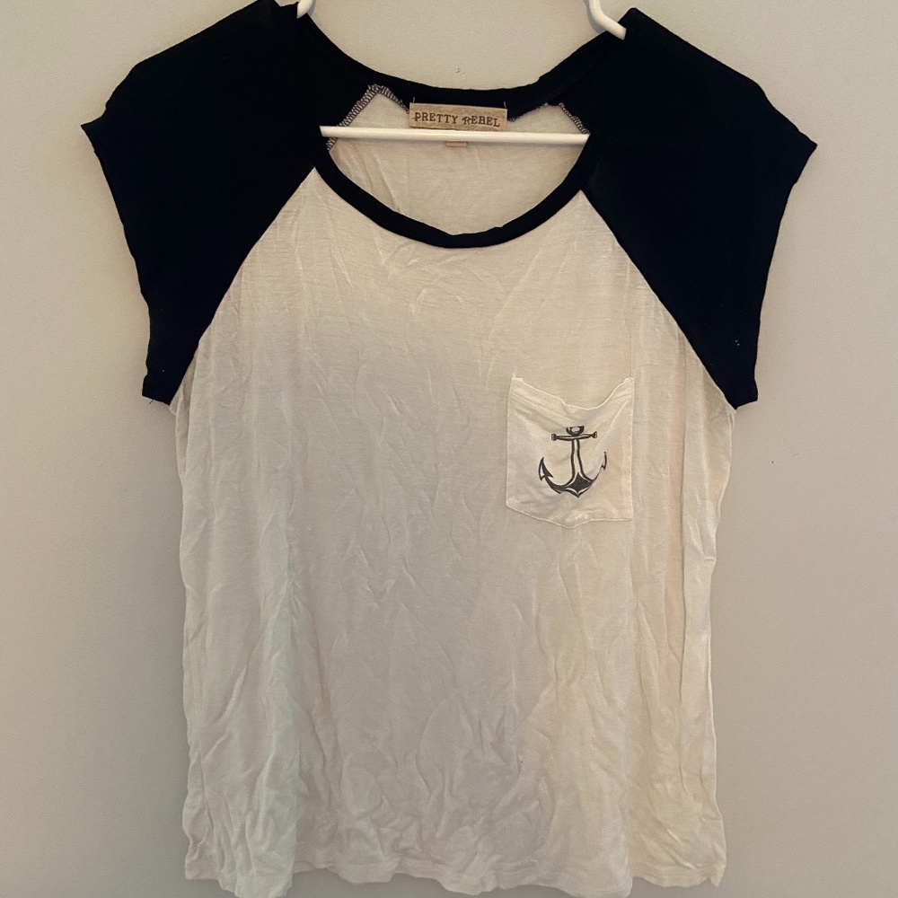 Medium Anchor T-shirt